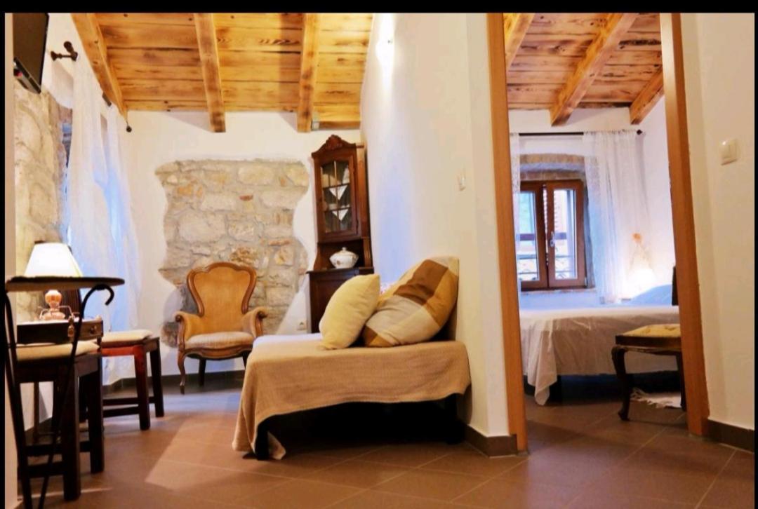 Apartment Beatrice. 10Mt To The Beach :) Rovinj Bagian luar foto