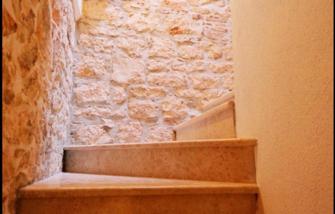 Apartment Beatrice. 10Mt To The Beach :) Rovinj Bagian luar foto