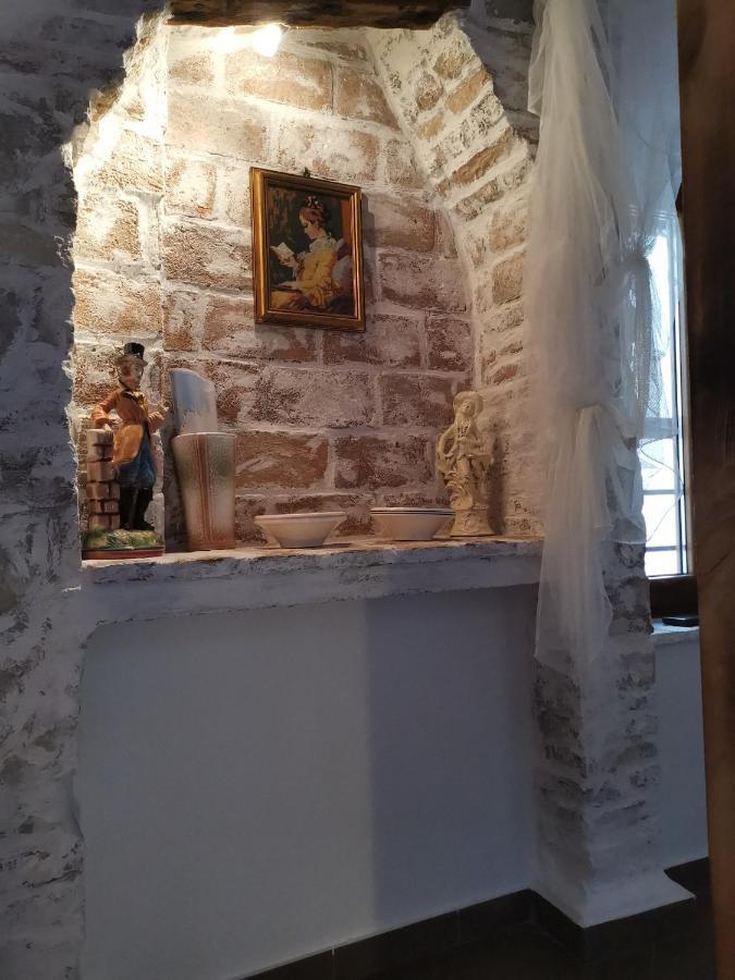 Apartment Beatrice. 10Mt To The Beach :) Rovinj Bagian luar foto