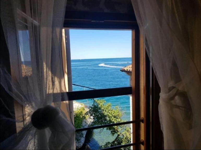 Apartment Beatrice. 10Mt To The Beach :) Rovinj Bagian luar foto